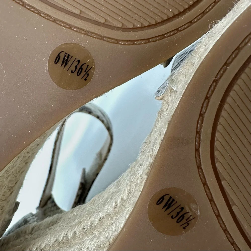 NEW Vince Camuto Jesla Espadrille Sandals Open Round Toe Wedge Size 6 W Wide
